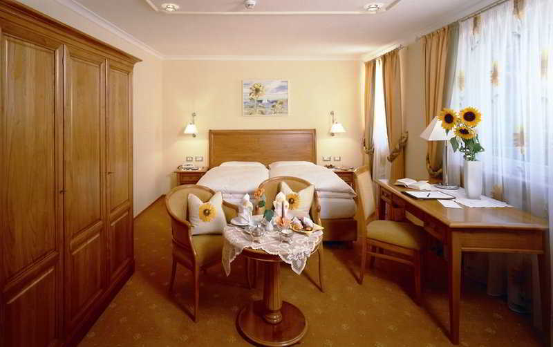 Hotel Aster Merano Bagian luar foto